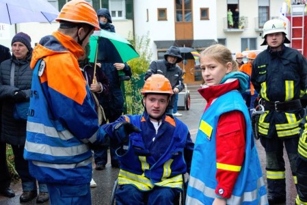 Die Zusammenarbeit zwischen Jugendrotkreuz und Jugendfeuerwehr ist sehr wichtig